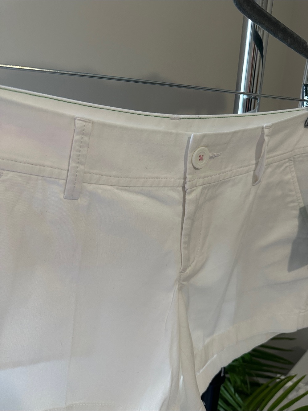 Lilly Pulitzer White Classic Cotton Shorts - Picture 2 of 5